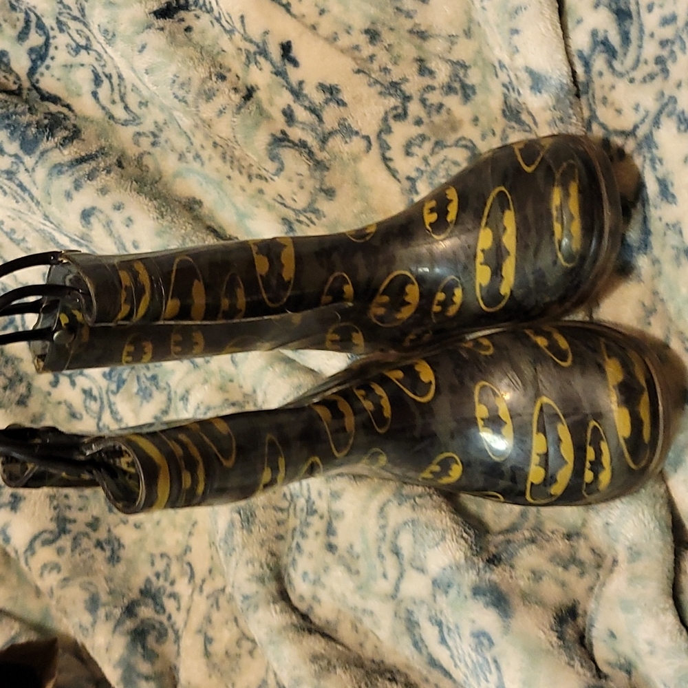 Boys rain boots